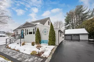 19 Colfax Dr, Pequannock Township, NJ 07440 - Photo 29