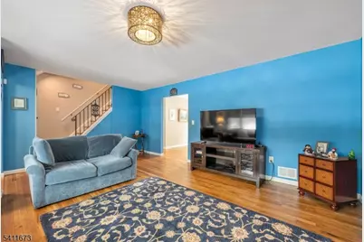 19 Colfax Dr, Pequannock Township, NJ 07440 - Photo 9