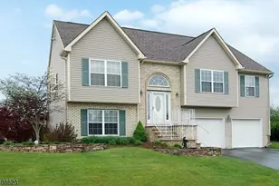 22 Paterson Pl, Newton, NJ 07860 - Photo 1