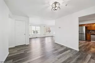 246 Matthews Drive, Newark, NJ 07103 - Photo 15