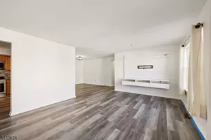 246 Matthews Drive, Newark, NJ 07103 - Photo 11