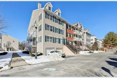 246 Matthews Dr #246, Newark, NJ 07103 - Photo 3