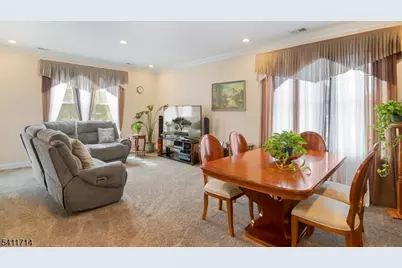 43 Elston Ct #301, Wanaque, NJ 07420 - Photo 3