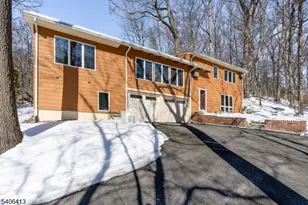 12 Ledgewood Trail, Kinnelon, NJ 07405 - Photo 3