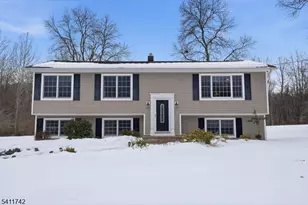 521 Cokesbury Rd, Clinton Township, NJ 08801 - Photo 3