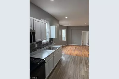 904 S 18th St, Newark, NJ 07108 - Photo 1