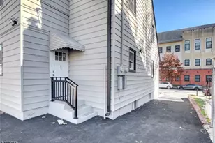 495 S Clinton St, East Orange, NJ 07018 - Photo 15