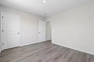 107 Willoughby St, Newark, NJ 07112 - Photo 7