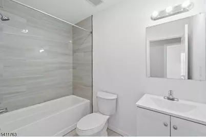 107 Willoughby St Unit 2, Newark, NJ 07112 - Photo 9