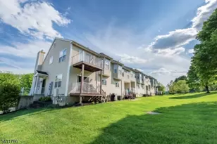 56 Congressional Blvd, Washington Township, NJ 07882 - Photo 3