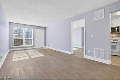 1314 Persimmon Ct, Mahwah, NJ 07430 - Photo 3