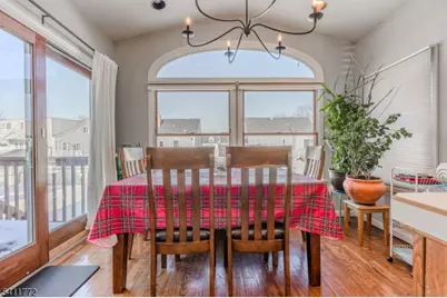 44 South Dr, Rochelle Park Township, NJ 07662 - Photo 9