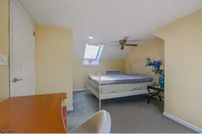 44 South Dr, Rochelle Park Township, NJ 07662 - Photo 13