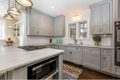 64 Forest Ave, Glen Ridge, NJ 07028 - Photo 17