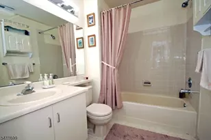 1418 Magnolia Ln Ondo, Branchburg Township, NJ 08876 - Photo 19