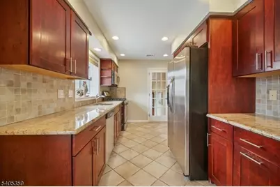 125 Laurita St, Linden, NJ 07036 - Photo 11