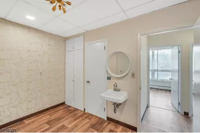 543 Valley Rd Unit 4, Montclair, NJ 07043 - Photo 9