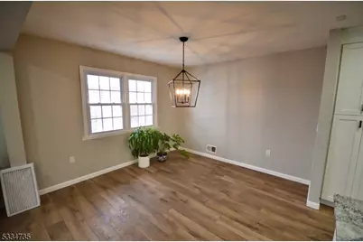 910 Smith St, Linden, NJ 07036 - Photo 5