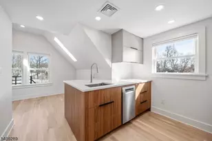 96 Watchung Ave 3rd Fl, Montclair, NJ 07043 - Photo 15