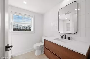 96 Watchung Ave 3rd Fl, Montclair, NJ 07043 - Photo 9