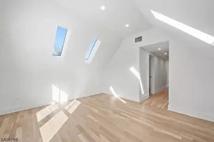 96 Watchung Ave 3rd Fl, Montclair, NJ 07043 - Photo 9