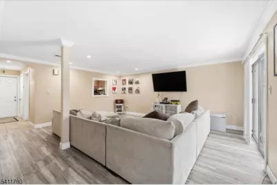 839 Valley St #B, Union Township, NJ 07088 - Photo 9