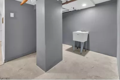 32 Dodd St, East Orange, NJ 07017 - Photo 15