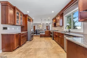 16 Aberdeen Circle, Raritan Township, NJ 08822 - Photo 3