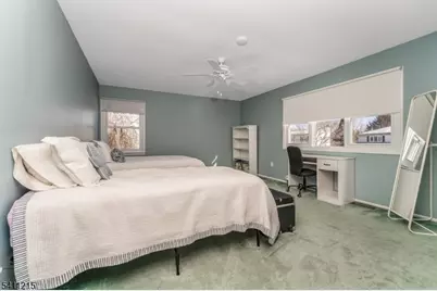 16 Aberdeen Cir, Raritan Township, NJ 08822 - Photo 29