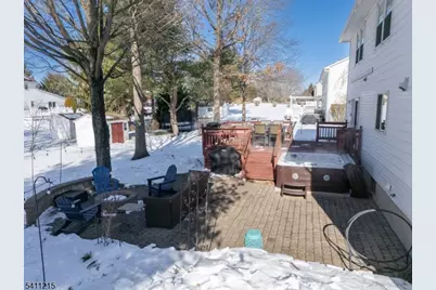 16 Aberdeen Cir, Raritan Township, NJ 08822 - Photo 7