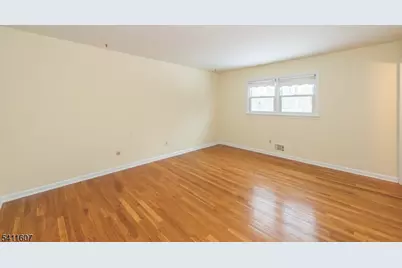 19 Trouville Dr, Parsippany, NJ 07054 - Photo 15