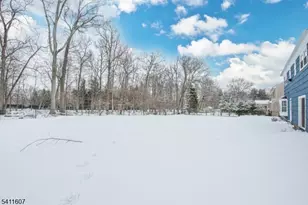 19 Trouville Dr, Parsippany, NJ 07054 - Photo 23