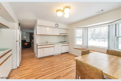 19 Trouville Dr, Parsippany, NJ 07054 - Photo 9