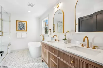 19 Bodwell Ter, Millburn, NJ 07041 - Photo 11