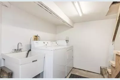 19 Sylvan Pl, Montclair, NJ 07042 - Photo 13