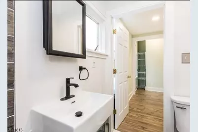 19 Sylvan Pl, Montclair, NJ 07042 - Photo 5