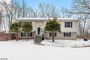 36 Nolans Point Rd, Jefferson Township, NJ 07849 - Photo 3