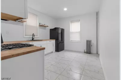 45 Seymour Ave, Newark, NJ 07108 - Photo 3