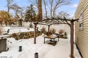 19 Pinecrest Terrace, Wayne, NJ 07470 - Photo 29