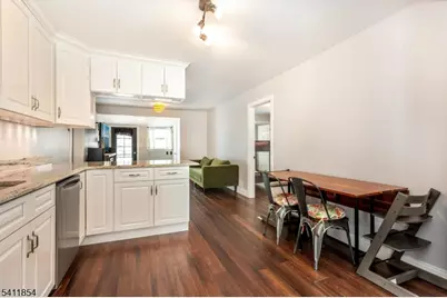 19 Pinecrest Ter, Wayne, NJ 07470 - Photo 11