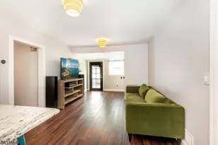 19 Pinecrest Terrace, Wayne, NJ 07470 - Photo 3