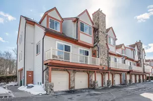 56 Woods Edge Dr, Roxbury Township, NJ 07876 - Photo 1