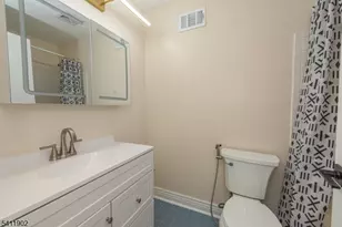 56 Woods Edge Dr, Roxbury Township, NJ 07876 - Photo 19