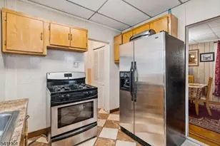 7 Wolf Pl, Irvington, NJ 07111 - Photo 9