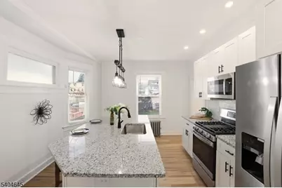 207 Brighton Ave, East Orange, NJ 07017 - Photo 7