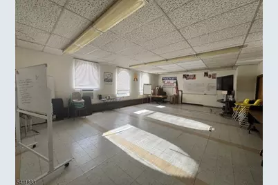 37 E Blackwell St, Dover, NJ 07801 - Photo 5