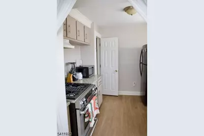 17-19 Dupont St, North Plainfield, NJ 07060 - Photo 9