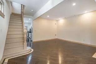 302 Walnut Ave, Cranford Township, NJ 07016 - Photo 11