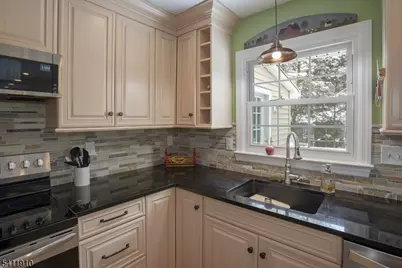 11 Beech St, Byram Township, NJ 07874 - Photo 7