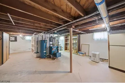 13 Iroquois Ave, Parsippany, NJ 07034 - Photo 37